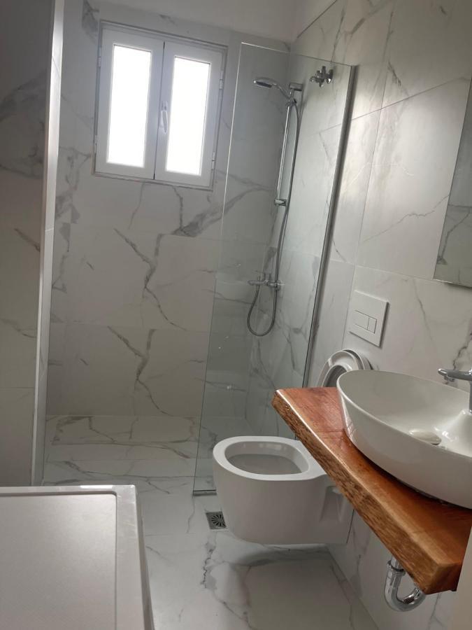 Sea La Vie Apartments Sarandë Eksteriør billede